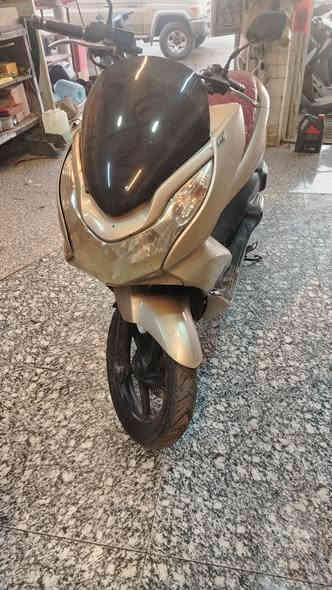 السلام عليكم
Pcx جيل اول
دراجه نضيفه كلش
السعر ٨٥٠ وبيها مجال
للتواصل ***********
او زورونا عند معرض مهندس للدراجات النارية
