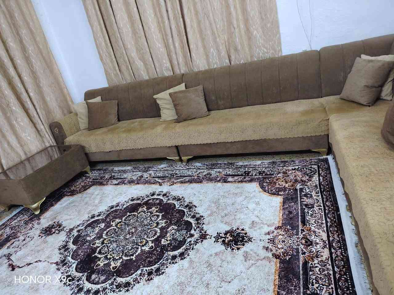 تخم تسكام 11مقعد نضيف مابي اي ضرر ويا طابورية وكوشات والفرشة سعرة 600قفل  ***********8مكاني الحرية
