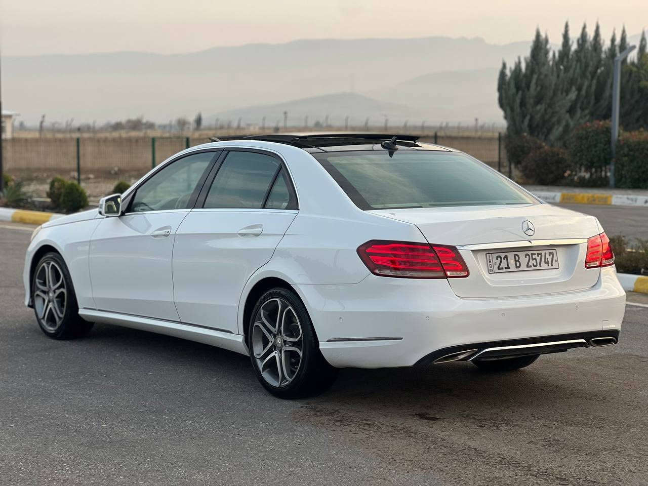 بسم اللّه الرحن الرحيم
Mercedes benz___ E-200💥💥💥

موديل 2015

ماشييه80 مايل حقيقى

وارد المانى ظمان دولى وكلين تايتل بس بيها قطعه وحده مصبوغ بدون حادث بدون دواخل و بدون ايرباك شرط فحص

والباقى مكفول كفالة عامه

مواصفات فول فول 1/1 ( بانوراما - كشنات جلد - كشنات

هيتر - كشنات كهربائى - خمس بردات - رادار امامى و خلفى - حساسات امامى و خلفى - لايتات زينون و ليد - و بعد بيها هوايه

مواصفات ...)

كير و المحرك مامفتوح ومابى اى خلل وصوت ومكفول

من كلشى

كل سيرفات امسويلها من شريكه BCM و مابى دينار مصرف الدهن محرك و هايدروليك كير وتايرات جديده امبدل يعنى دينار

مصرف مابيها كلشى على وظع الشركه

مكان سياره كلار ———

***********
