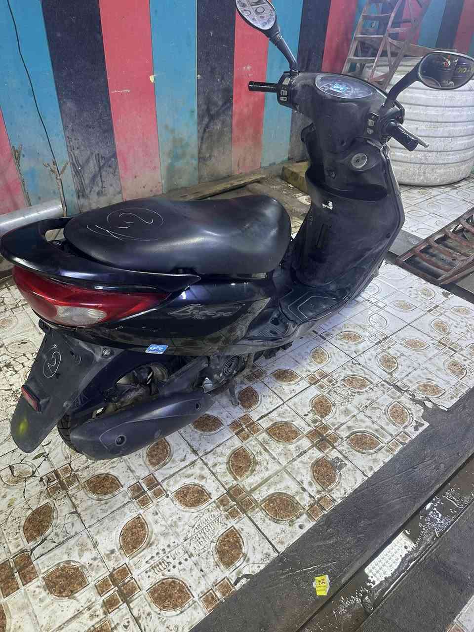 السلام عليكم دراجه بريز دراجه جديده مكينه لوك مامفترح بيه برغي شلعه معدل كلش حلوه السعر 600 وبيه مجال مكان بغداد الشعب ***********
