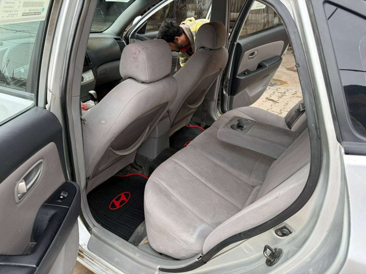 سلام عليكم سياره اللنتره موديل 11 السعر 37
كص جنطه شغل فول ادوات دخول جديد أرقام نكليزي وسنويه اربيل طبق الاصل حته شاصي سياره جاهزه من كلشي وكلشي شغال كير ومكينه بل كارتون تخم تاير حداديه كهربائيات باتري تتفئه تبريدغرفه بجيس مكان سياره نجف تواصل عن طريق ***********
