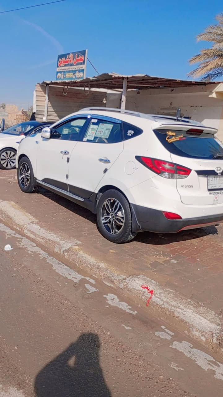 توسان 2011 خليجي رقم انبار الدولي مكفوله فول مواصفات محرك 2000 دوش السعر 140 وبي مجال للاستفسار على ***********
مكاني الانبار هيت زوية البونمر
