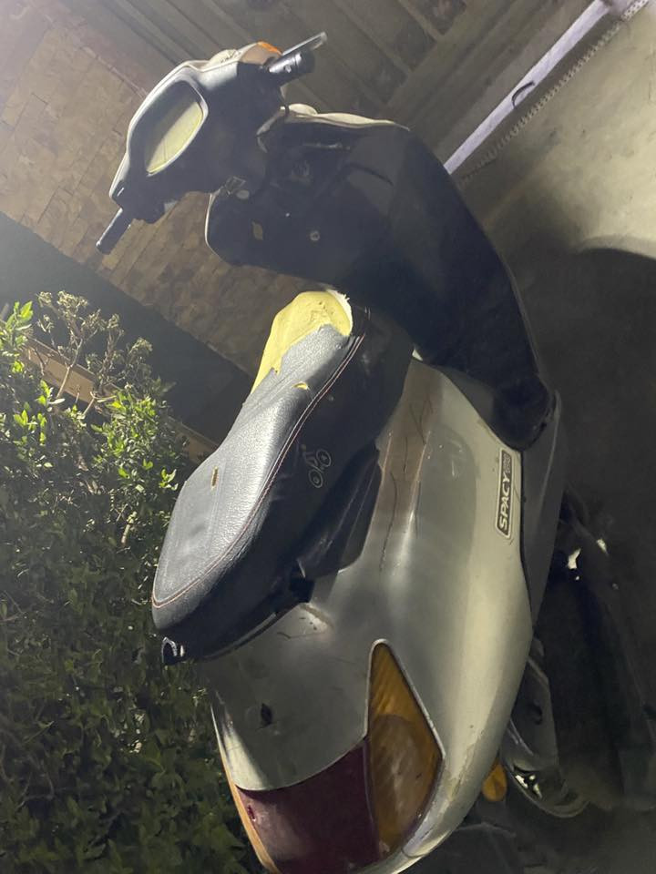 السلام عليكم  دراجه سبيسي ياباني اصلي متوازي ع بيع شغاله فول بسعر مناسب جداً للاستفسار الاتصال ع الرقم 
***********
العنوان الاعظميه
