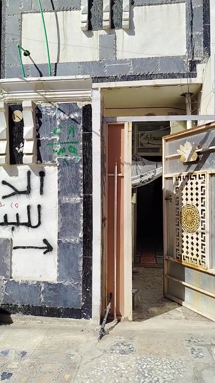 منطقه الدسيم فتحه الجوادر ثاني فرع تدخل بي كل كبل يصير بضهر الملعب الي قريب فتحه الجوادر مساحه ٥٠ متر  اذا صارت القسمه ماطول عليك اقل الشهر اطلع منه
شراي اتصل *********** المنطقه جاي يستغلون بيها مجاري تبليط وراه مباشره قبل فتره مدولها مي جديد
