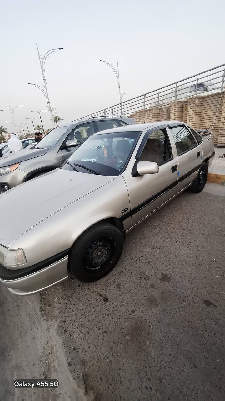 سلام عليكم للبيع اوبل فكتره محرك 2000 گير عادي رقم سليمانيه  سياره مكفوله صبغ جمالي تبريد بيه نقص صونده  كهربائيات كامله جام امامي كهربائي السعر 48 
العنوان الخالديه الصديقه وكاله عامه بأسمي 
رقم الهاتف *********** خالد 
***********
