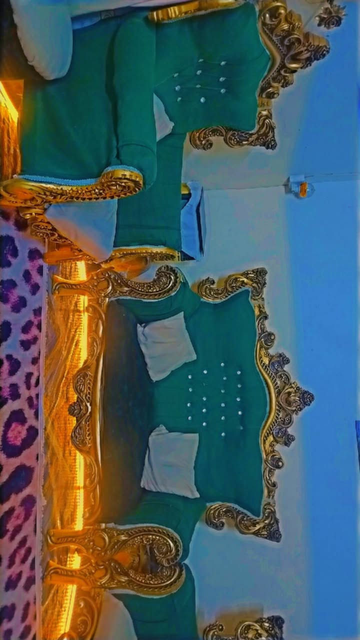سلام عليكم تخم ٧ مقاعد ميز بلازما ومرايا هي وميزها سعرهم ٤٠٠ وبيهم مجال


**إذا كنت صاحب هذا الإعلان وتريد حذفه لأي سبب، رجاءا أرسل رسالة إلى الدعم الفني**