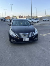 هونداي ازيرا  موديل 2014 خليجي لون بيتنجاني ( جوزي ) متغير بالليل يبين...