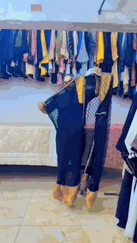 يا الله تعلن محلات محمد الزعيم عن كسر بضاعه جديده نسائي أطفال شي ان  باله خليجي يوم الجمعه المصادف 2025/12/12الساعه 8:00صباحا كلشي متوفر فستان دراعه  صايه عبايه كوت ركود  ستره جنطه بوت احذيه كل ما يخص النسائيه وطفل جمله مفرد
العنوان المحموديه خلف صحه الطلاب محلات محمد الزعيم شارع علوه الخضاره 
رقم التلفون:***********
انستا:zzaamm117
