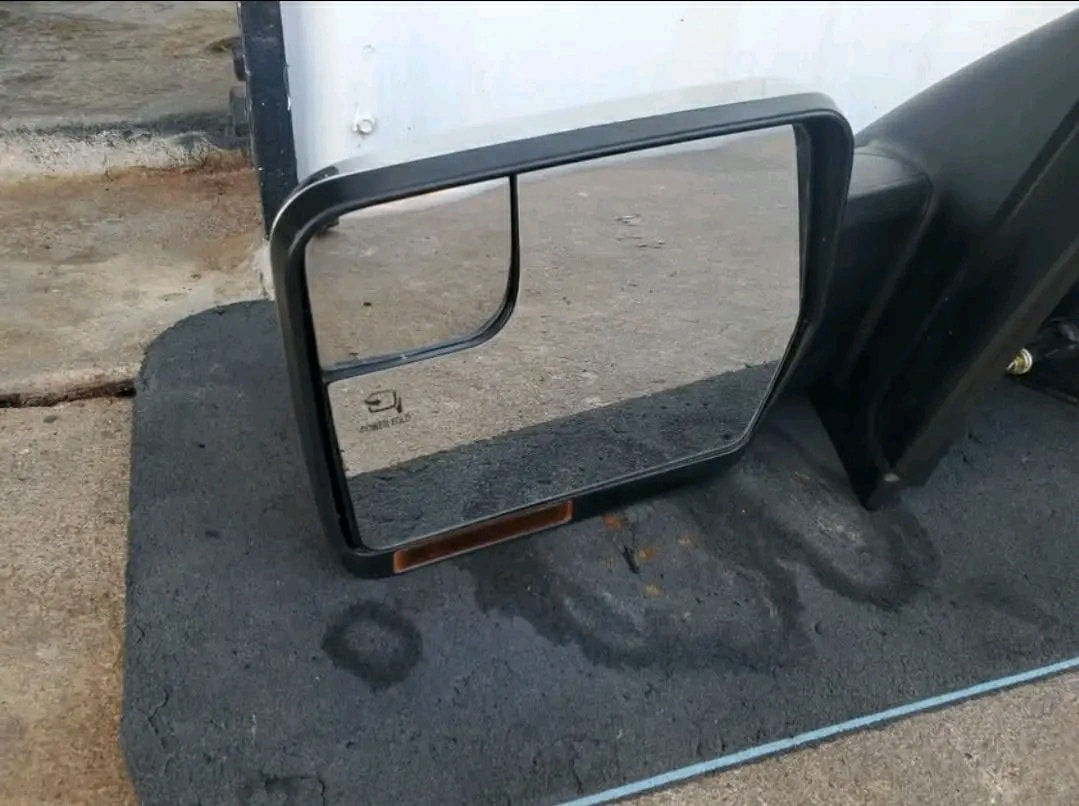 2009-2014 F150 MIRRORS.
OEM GOOD CONDITION
FULLY LOADED MIRRORS
POWER FOLDING/HEAT/ELECTRIC
KING RANCH/PLATINUM/LARIAT
INSURANCE QUALITY
EACH $300
CHECK PICTURES FOR MORE DETAILS
PRICE $450 FOR BOTH


**إذا كنت صاحب هذا الإعلان وتريد حذفه لأي سبب، رجاءا أرسل رسالة إلى الدعم الفني**