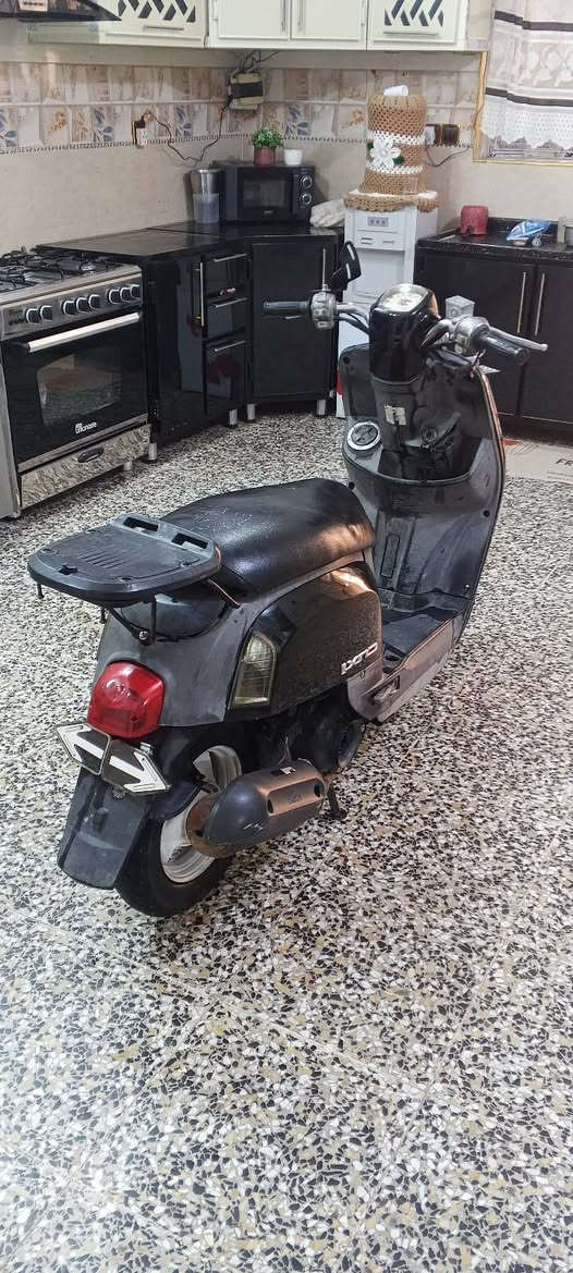 السلام عليكم دراجه بوليس للبيع دراجه كامله مكينه نظيفه سعر 750 وبيها مجال مكان بغداد شارع الجزيره
رقم الهاتف ***********
