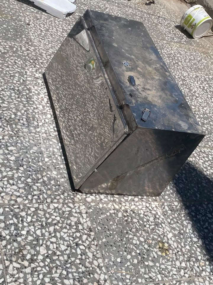 ***********

