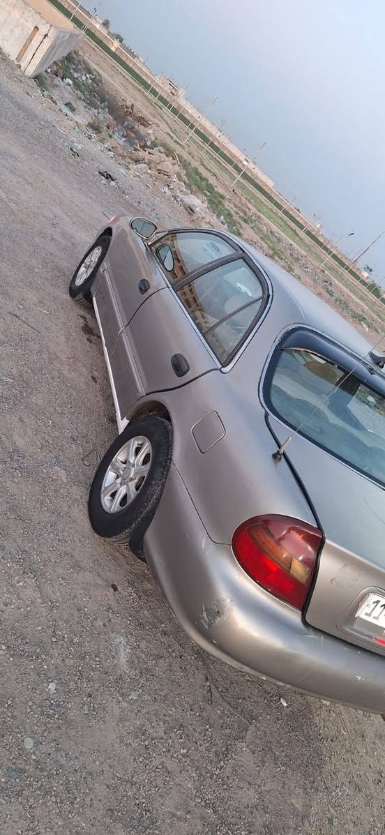 سوناتا 3 موديل 2000
كير قبل اسبوع بدلته مال قطع
 ومحرك بلادي نشط 1800مكفولات 
درايم شفتات مال قطع جديد 
مصبوغه حزام جماليه بيه معجون بسيط 
كهربائيات شغاله تدفئه شغاله تبريد كمبريسر وغاز 
لايت عالي ناصي شغال 
رقم بغداد سنويه لحد 2029بأسمي 
تحويل ثاني يوم..... 
سعر 48 وبيه مجال بسيط 
جماعة 45 وجوه لحد يتصل ونزل بسعر رجاءاً
الشراي يتصل.. ***********
