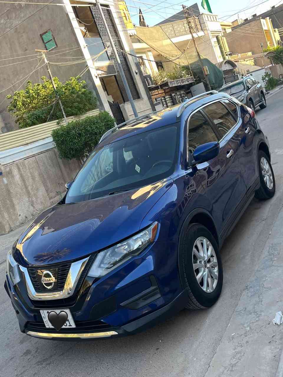 السلام عليكم
للبيع نيسان روج SV2018وراد امريكي 

رقم بغداد بأسمي 

بصمه تشغيل عن بعد 
بصمه ابواب 
جنطه كهرباء 
شاشه كبيره 
فول تحكم ستيرن 
تبريد قطعتين 
كشنات تدفئه تبريد 

رادار جانبي 

محرك مستبدل جديد 

ادامه صدر جديد تخم تاير 

وباقي مواصفات المعروفه للSV

الحادث جاملغ امامي وباب وبنيد 

مكاني بغداد حي الاعلام 

***********
***********

