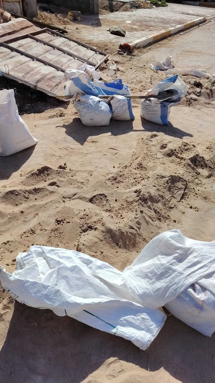 نشتغل كافة الأعمال اسعار مناسبة 
تصعيد كافة مواد البناء و لبخ
تنظيف البيوت جميع الطوابق 
ادخال السبيس
غسل البيوت وتنظيفها من مخلفات البناء 
حفر وتفليش 
تشربت السراميك ارضي وجداري 
تنظيف الابواب والشبابيك


**إذا كنت صاحب هذا الإعلان وتريد حذفه لأي سبب، رجاءا أرسل رسالة إلى الدعم الفني**