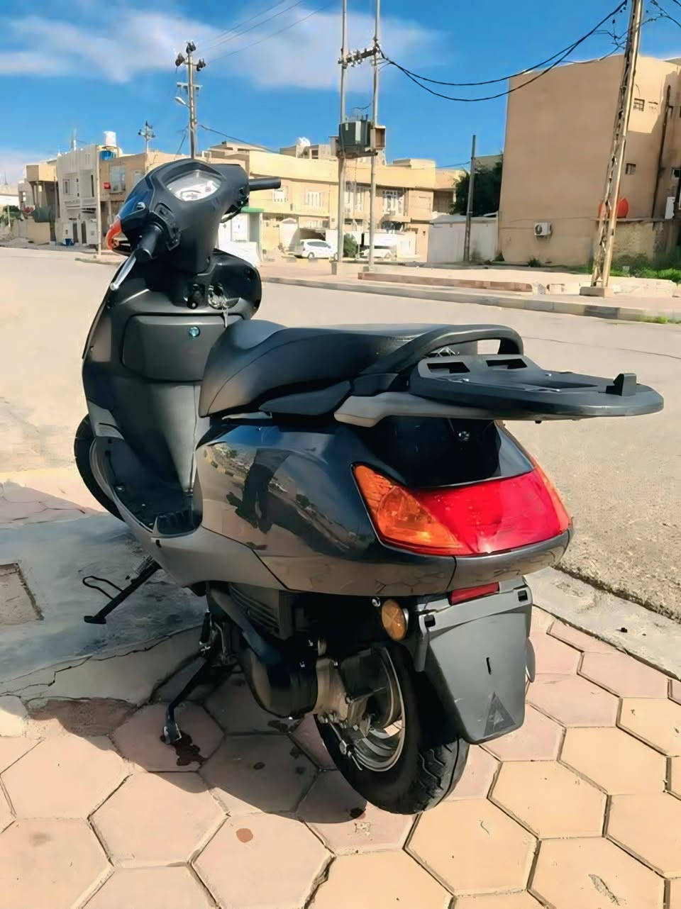 سلام عليكم دراجه سبيسي ماليزي مكينه ناعمه دراجه نضيفه 
دراجه مكفوله كفاله عامه  دراجه  جديده مكانه بل كوت العمارات دور العمال السعر خاص  الاستفسار عله هذه رقم ***********
