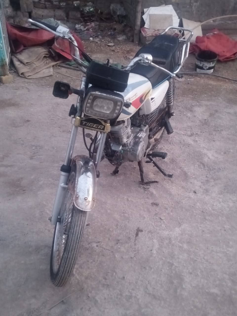 سلام عليكم شباب درجة البيع محرك مفتوح اورق اصولي 300وبيهه مجال نتصل عله رقم ***********
