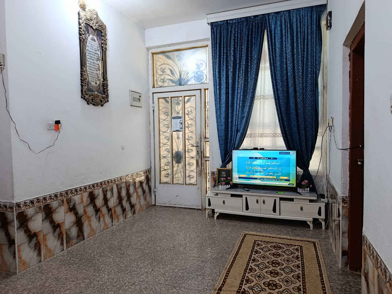 بيت للبيع في مدينة الصدر مقابل مدرسة ابن ماجد بالفرع كونكريت مسلح طابق واحد المساحة 125 يحتوي على غرفتين نوم مناور اثنين صالة استقبال ومطبخ وصحيات السعر 135 وبيه مجال للاستفسار الاتصال على *********** أو مراسلتي على الخاص
