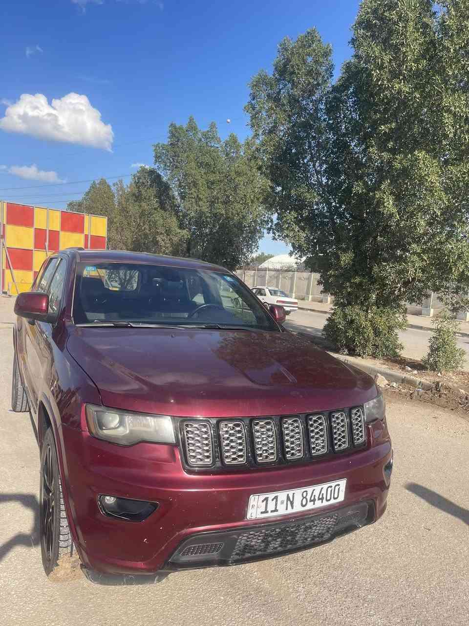 جيب شيروكي 2018 مكينه 3600 سياره نضيفه 100/100 السياره فول الفول ما عده الفتحه شاشه كبيره
صوت بيز
تو ويل
الحادث فقط بنبد
مكفوله من كلشي 
السعر 210
ستفسار ***********#
