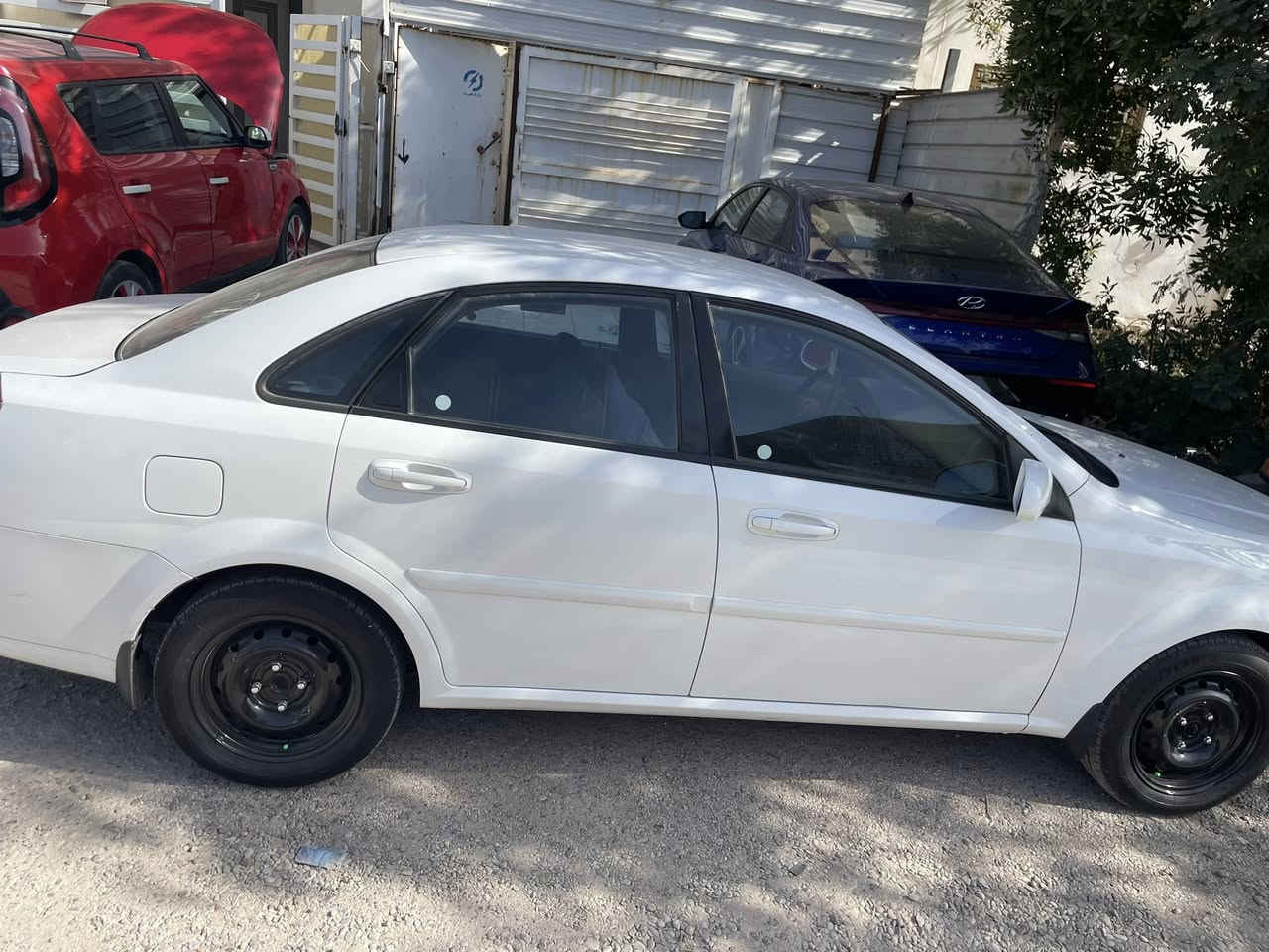 سلام عليكم اوبترا مديل ٢٠١١سياره نضيفه معنى الكلمه 
تخم تاير جديد 
باتري جديد 
السياره مال بيت 
داخله على وضع الشركه 
رقم ديالى ثاني يوم تحويل مشرع وطني 
معروفه مواصفات الاوبترا 
مكان السياره بغداد غزاليه
السعر ٧٨ وبيه مجال 
***********
