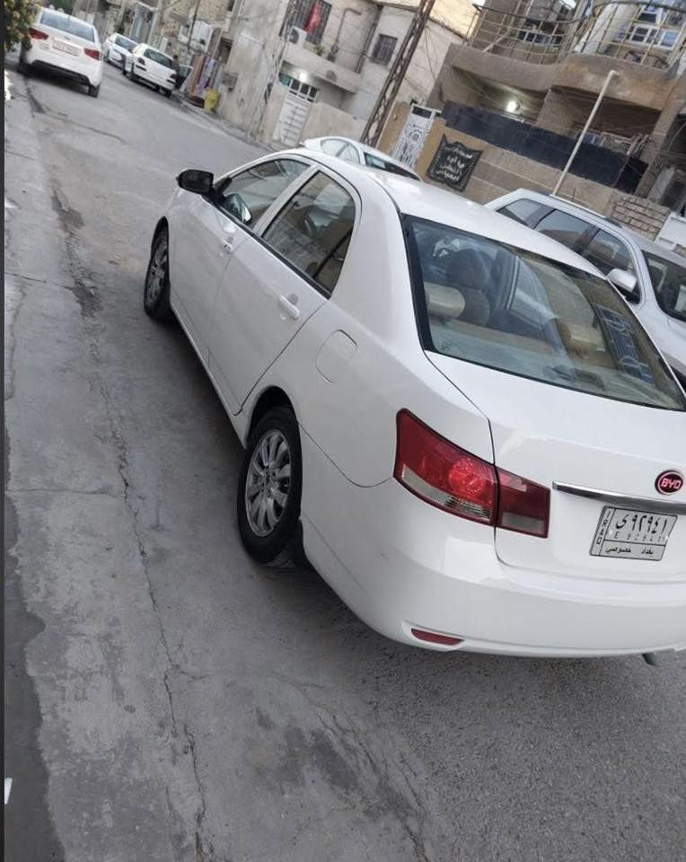 السلام عليكم
بيوايدي موديل ١٣ كفاله كير ومحرك وتبريد 

حداديه جديده تخم تايررات جديد كهربايئات كلها شغاله 

جاهزه مابيها نقص لاضربه ولاتبديل السنويه لل ٢٨ شرط التحويل السعر35 وبيها مجال بصيط الاستفسار اتصل عنواني بغداد ‭0773 454 3055‬
