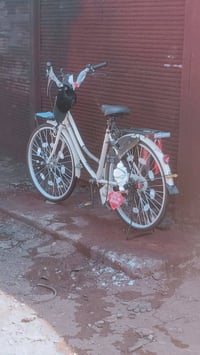 باسكل بناتي موديل2021جديد نضافه 90 %السعر 190وبي مجال رقم الهاتف 07775...