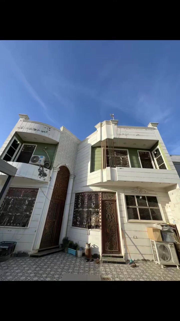 السلام عليكم
الدار ركن في ام الخيل الثالثه 
110 مساحه
طابقين
الطابق الاول 
غرفه وصاله ومطبخ واستقبال وصحيات
ومنور
طابق الثاني
غرفتين وصاله وصحيات
وأسطح ثنين
الواجهة 11
نزال 10
ركن 
ارض خضراء بالجانبين
رقم القطعه
3259
لاستفسار الاتصال عل أرقام التاليه ***********
***********
***********
