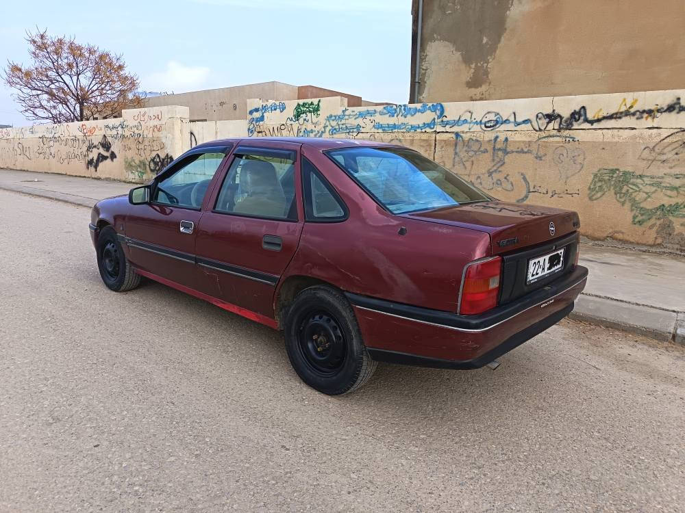 ئۆپڵ ڤیکترا مۆدێل۹۲گێڕ عادی، گێڕومەکینە بەشەرت، ناو سەیارەکە زۆرجوانەو هەموی نوێکراوەتەوە، سەنەوی مانگێکە بەسەرچووە
سعری ٤۰گەڵاو معامەلە، 
ژ.م ***********      0770359961 شمشمل, السليمانية
