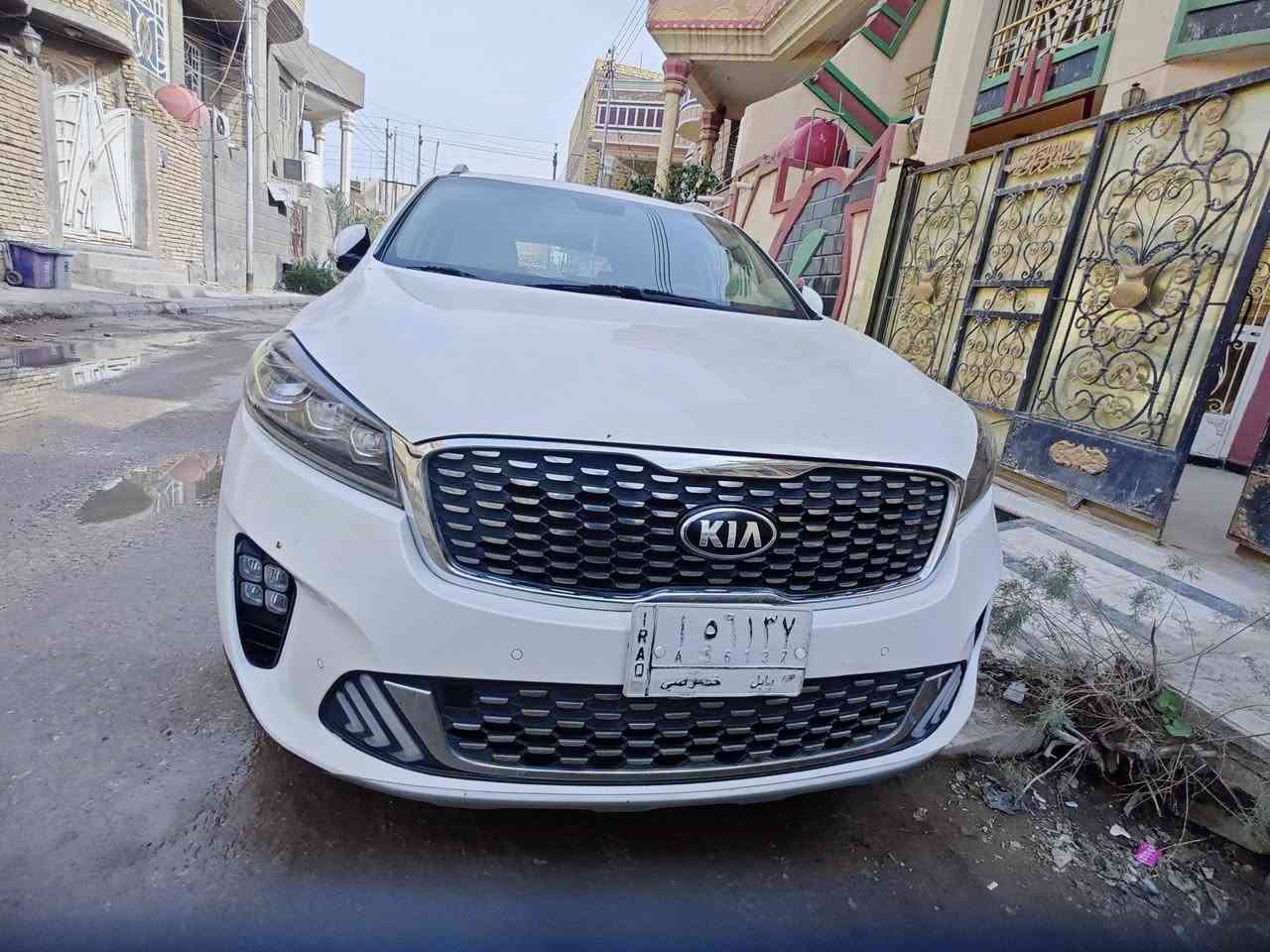 سورنتو 20 خليجي 6سلندر كفالة عامة عدا بارد بالباب بسيط موضح بالصور ماشية 100الف رقم بابل مكانها ناصرية بأسم راعيها تحويل ثاني يوم سعرها (255) و بيها مجال بسيط ***********
