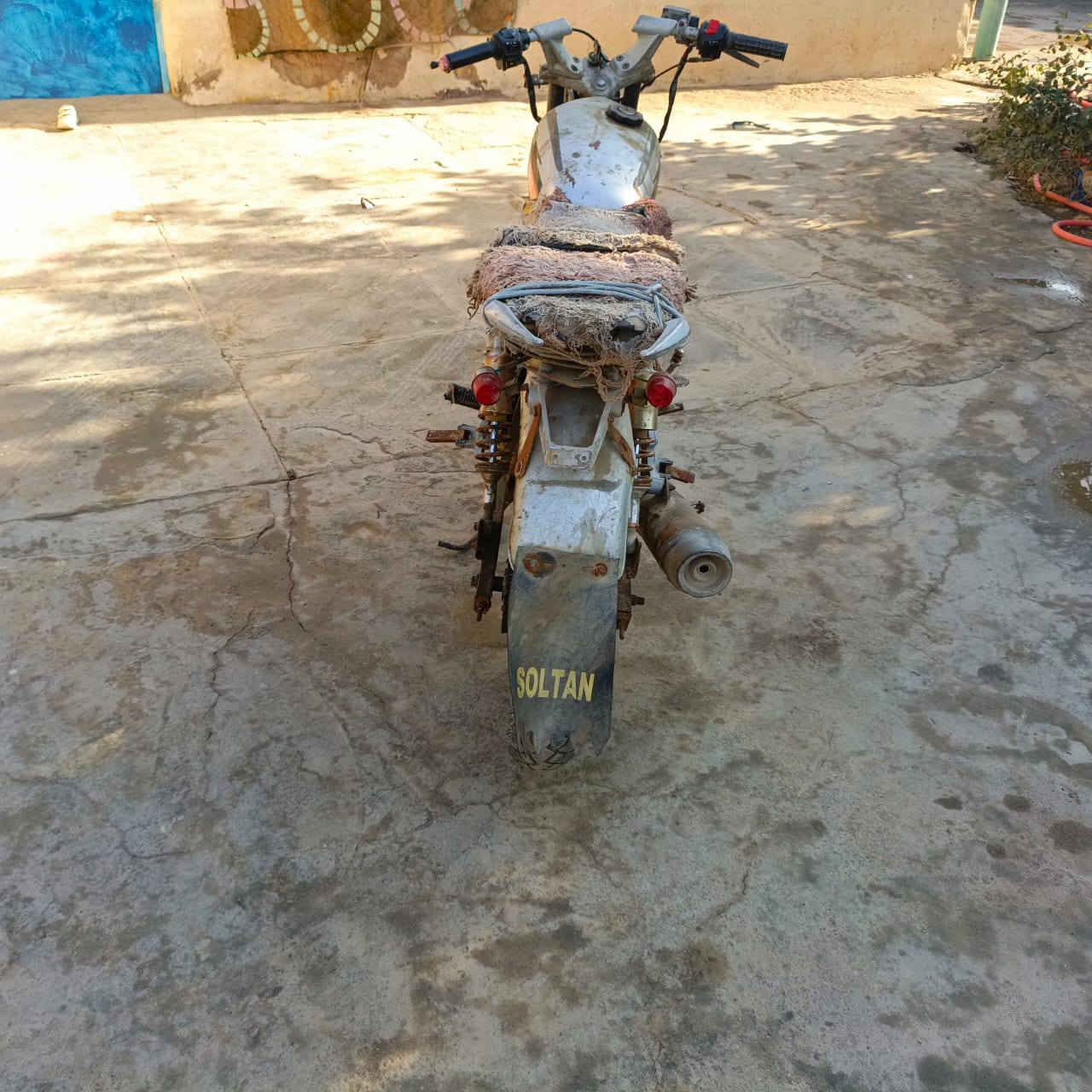 السلام عليكم اخوان دراجه للبيع شغاله كلشي مابيه الاستفسار الاتصال على الرقم او خاص***********
