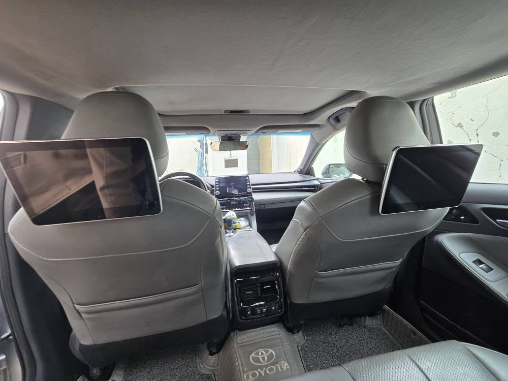 تويوتا افلون 
2019
تورنك 
محرك 6
بنزين 
تدفئة كشنات امامية 
تدفئة كشنات خلفية 
تبريد كشنات امامية 
تدفئة استيرن 
سلايت طكتين 
شاشات خلفية 
كامرات ٣٦٠ درجة 
بصمة 
شحن لاسلكي 
رقم بغداد بأسمي 
السيارة جاهزة من كلشي 
الضرر جاملقين وبونيد 
ومصلحة بأمريكا 
صور الضرر مرفق مع المنشور 
صدر تايرات جديد 
محرك كير شرط 
مغلفة bdf
السعر علخاص 
يرهم مقدمة زينة والباقي حسب الاتفاق
ويرهم نقد 
ويرهم مراوس بأقل 
مكان السيارة ناحية الزاب 
للاستفسار 
***********
*********** كركوك, العراق
