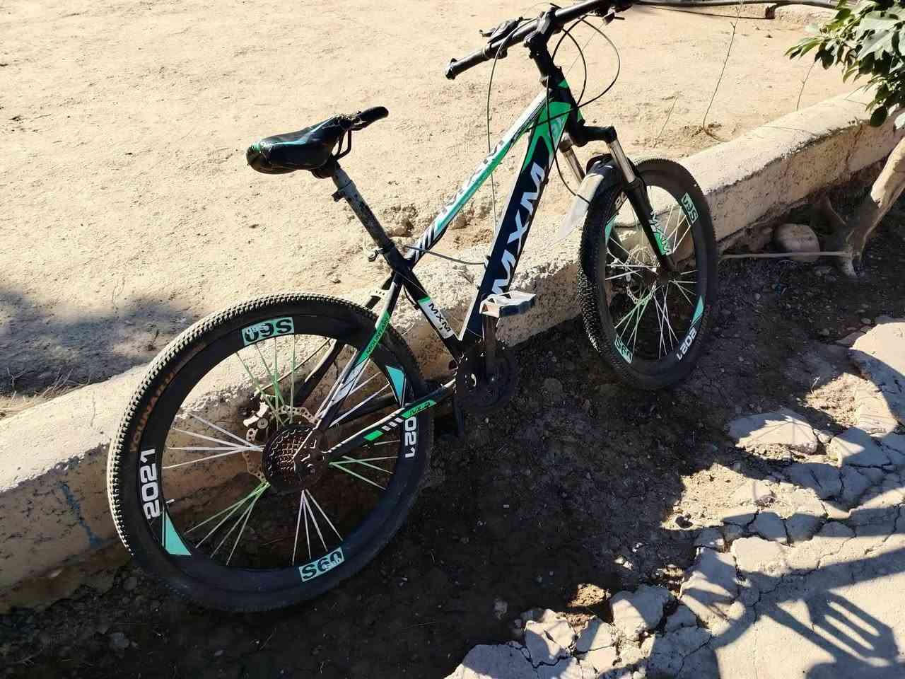 للبيع 
البايسكل بي نقوصات  

نقص تبديلات
نقص چوابه
نقص چاملق خلفي
نقص زنچيل
نقص كشن

السعر 30 الف وبي مجال


**إذا كنت صاحب هذا الإعلان وتريد حذفه لأي سبب، رجاءا أرسل رسالة إلى الدعم الفني**