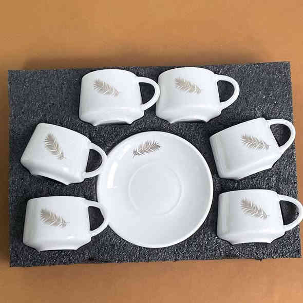 سيت فنجان ☕️ 

سيت يتكون من👇🏻

 (6) كوب
(6) صحن

التجهيز عشوائي 🔴🔴

سعر السيت 15 الف

للحجز واتساب 
***********
