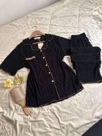 قياس ( XL - 3 XL )  السعر 90 الف خامه كريب درجة اولى  كميه محدوده للحج...