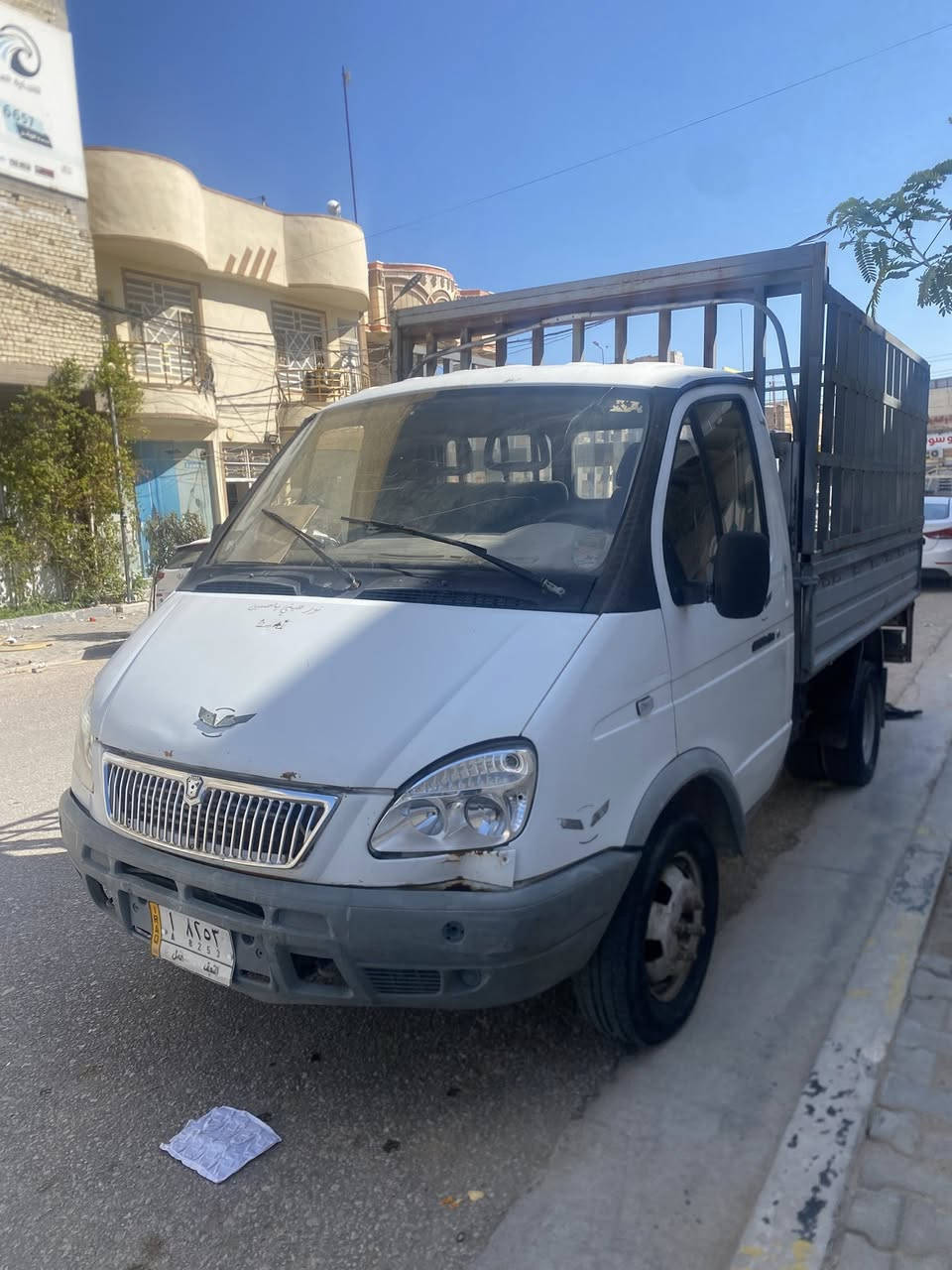 سياره روسي بلاديه رقم نجف بأسمي كير محرك بلادي سياره ماعيازه شوفت عينك مداور ثاني يوم 40وبيه مجال للشراي خاص موجود ورقم موجود***********
