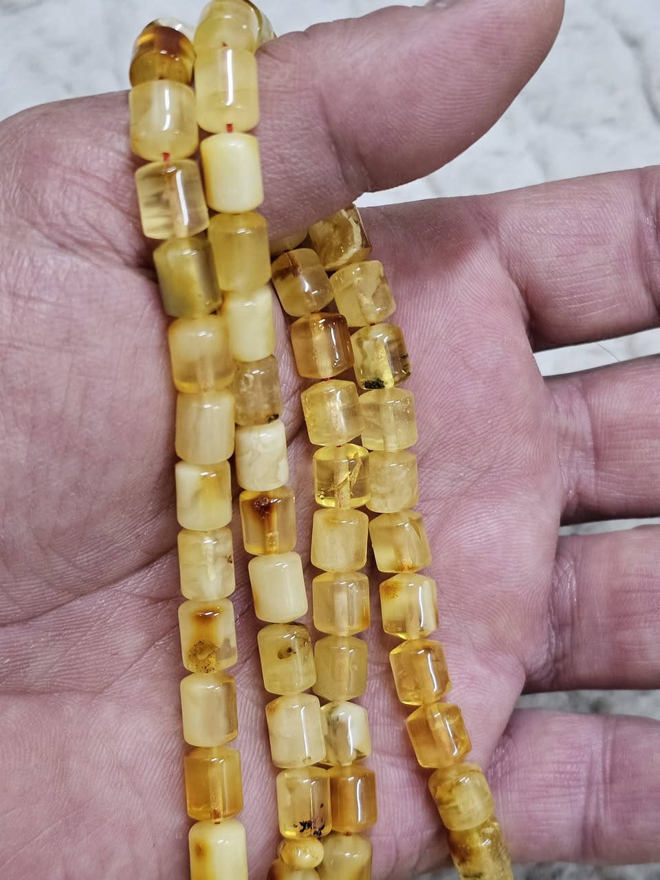 عودة وعشاق مسابح الصلاة 
مسبحه من كهرب بحر البلطيق الحر الطبيعي قليل الشوائب وبخامة بلغميه او ماتسمى مغيمه شرط وضمان مدى الحياة بأصالة الخامة لاكبس لاضغط لا مسال لامعالج لاكهرب صيني 
وزن ٣٠ غرام ٩٩ حبه قياس الحبه ٧×٨.٥ ملم جراخه كويتيه .


**إذا كنت صاحب هذا الإعلان وتريد حذفه لأي سبب، رجاءا أرسل رسالة إلى الدعم الفني**