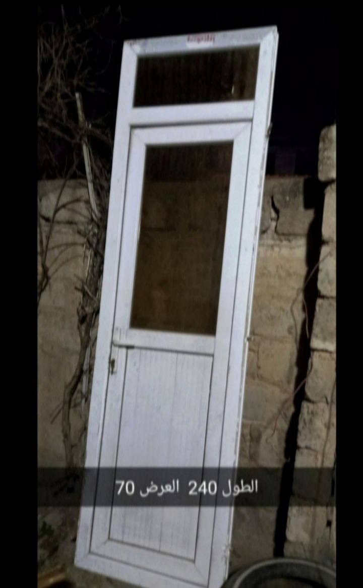 اغراض للبيع للاستفسار الاتصال عل الرقم ***********
