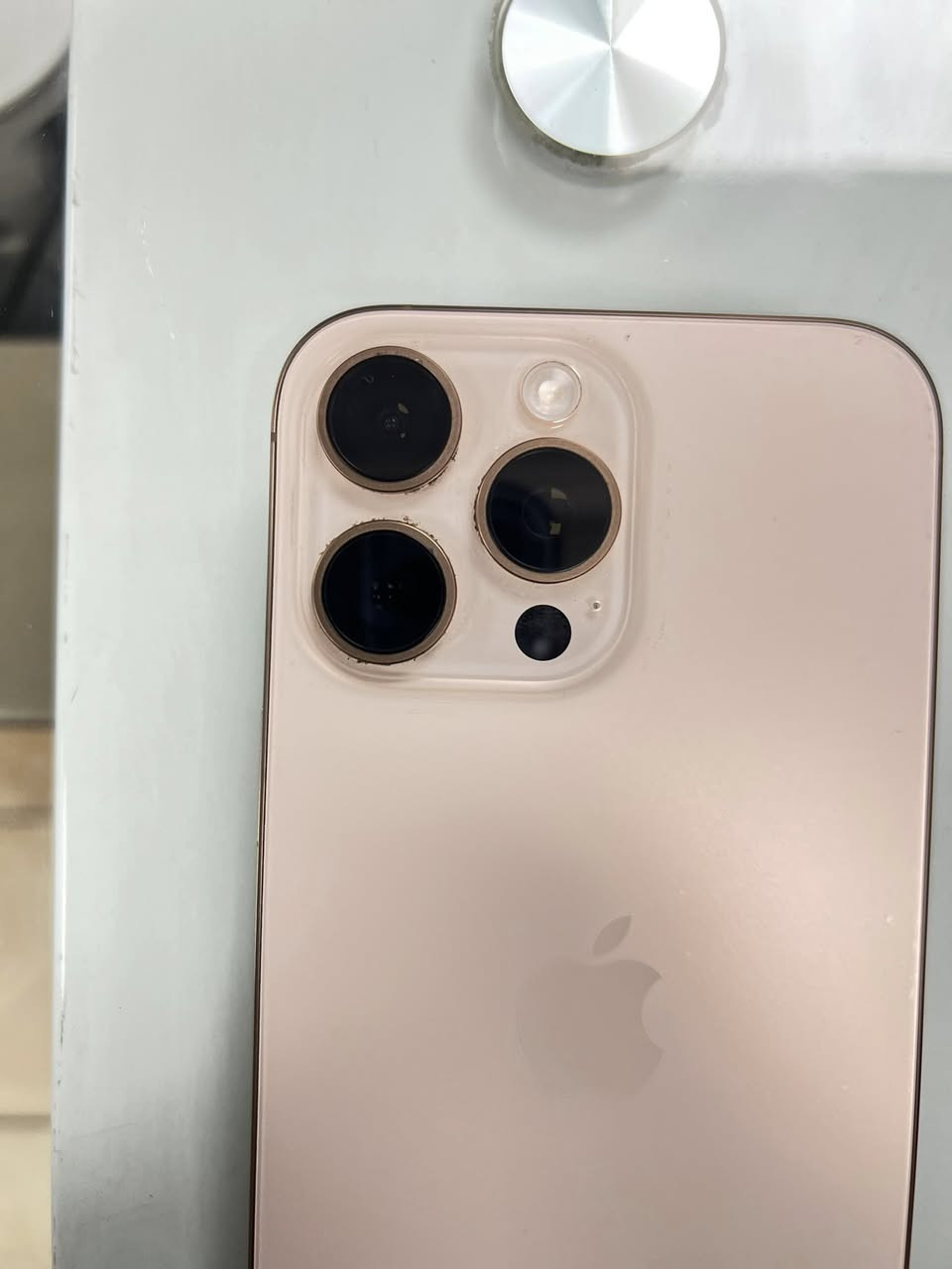 تفاصيل___ 16 برو ماكس نضيف مامفتوح ذاكره256 بطارية97 مآبي شخط السعر مليون و300 وبي مجال للاستفسار ***********
