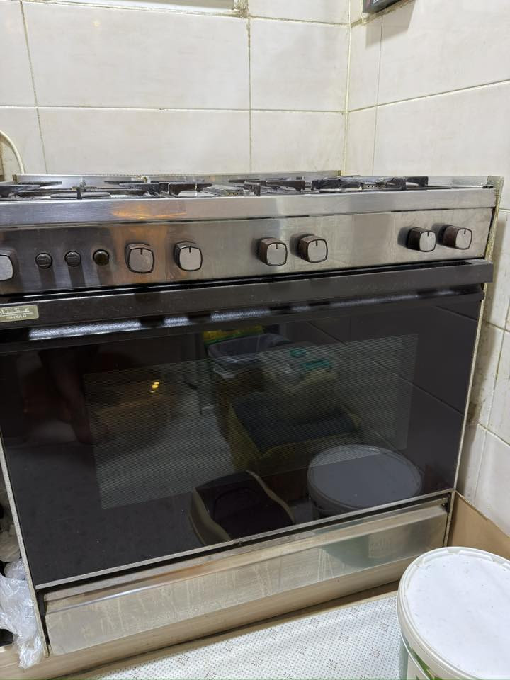 عشتار للبيع مبي اي عيب فرن شغال جداحة شغال
سعر ١٢٠ وربي مجال 
***********
