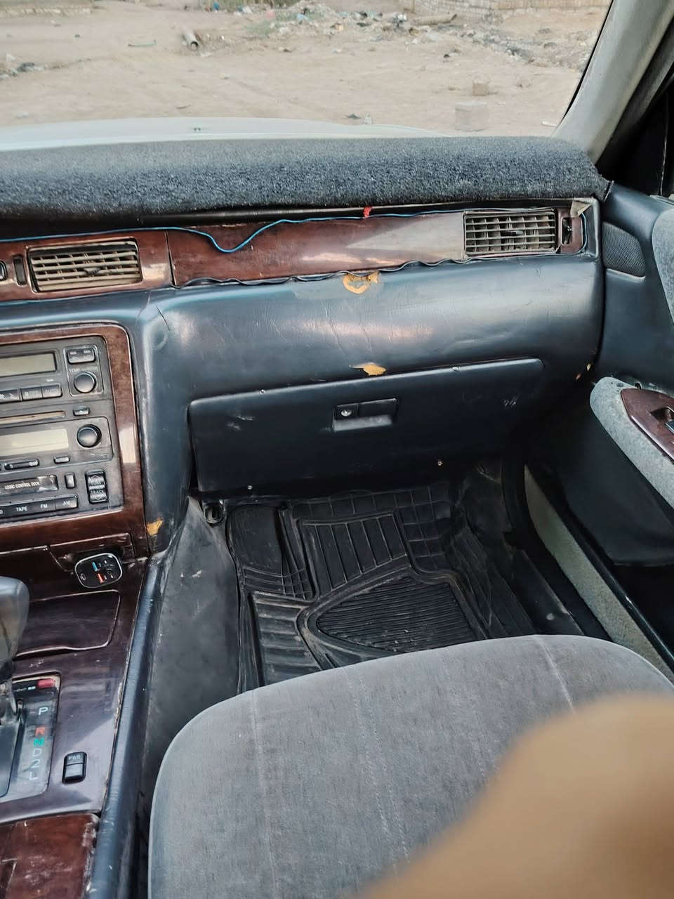 سلام عليكم سياره راس ثور موديل1997مكفول من نقل جثه من كصه سياره جديده وكير مكينه جديده سياره بسمي رقم الهاتف ***********
