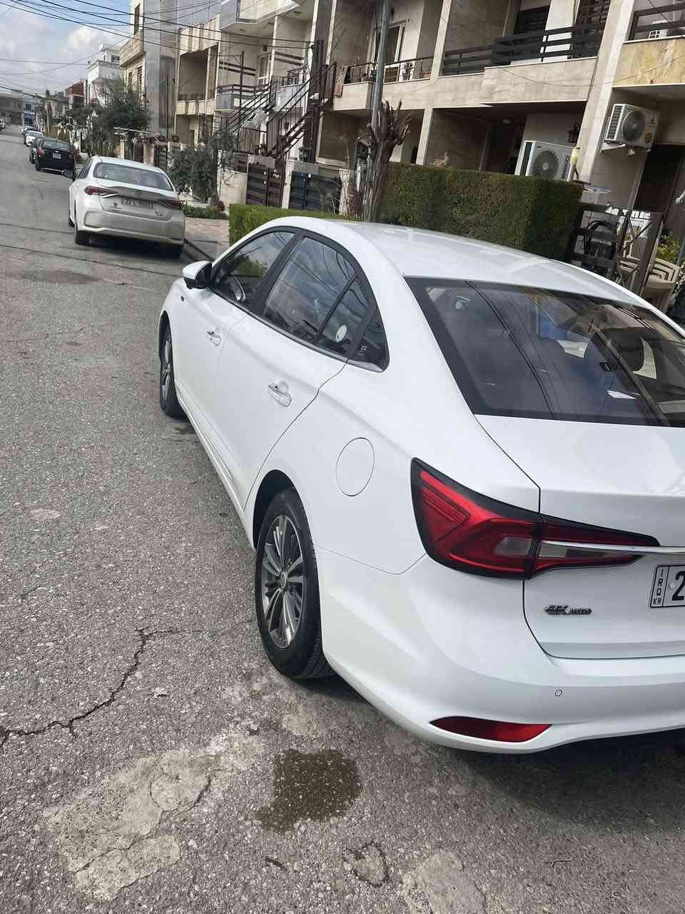 السياره فول موديل 2022 رقم دهوك باسمي مكاني اربيل السياره مكفوله من الرقم الى الرقم بيها فقط حالوب خفيف السياره داخل الضمان ماسيا 47 الف  السعر 110$  رقم مبايل ***********
