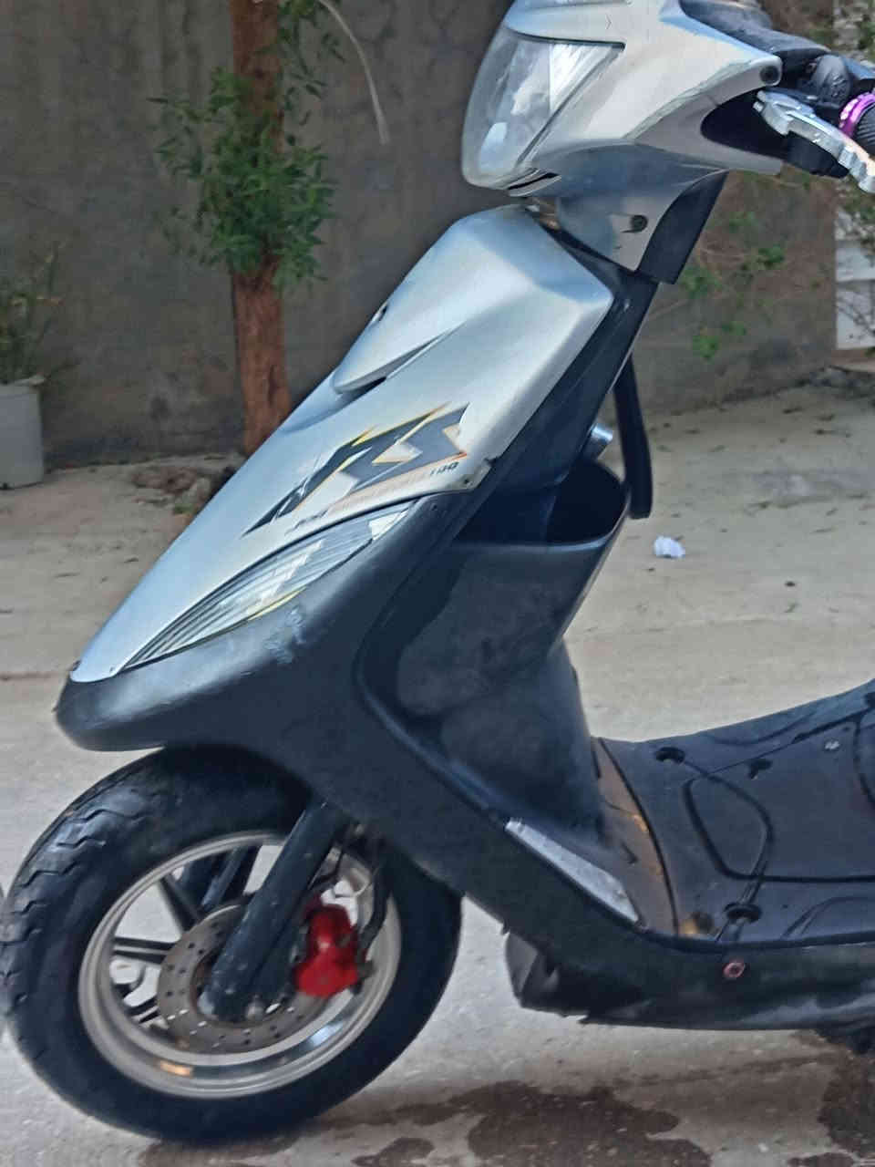 السلام عليكم دراجه ماكس عدله للبيع دراجه نكره سلف بوشه 49 مكينه خير من الله شلعه ومعدل طياره كفرات مختمه بلاد سعر475 وبيها مجال مكاني تحرير ***********
