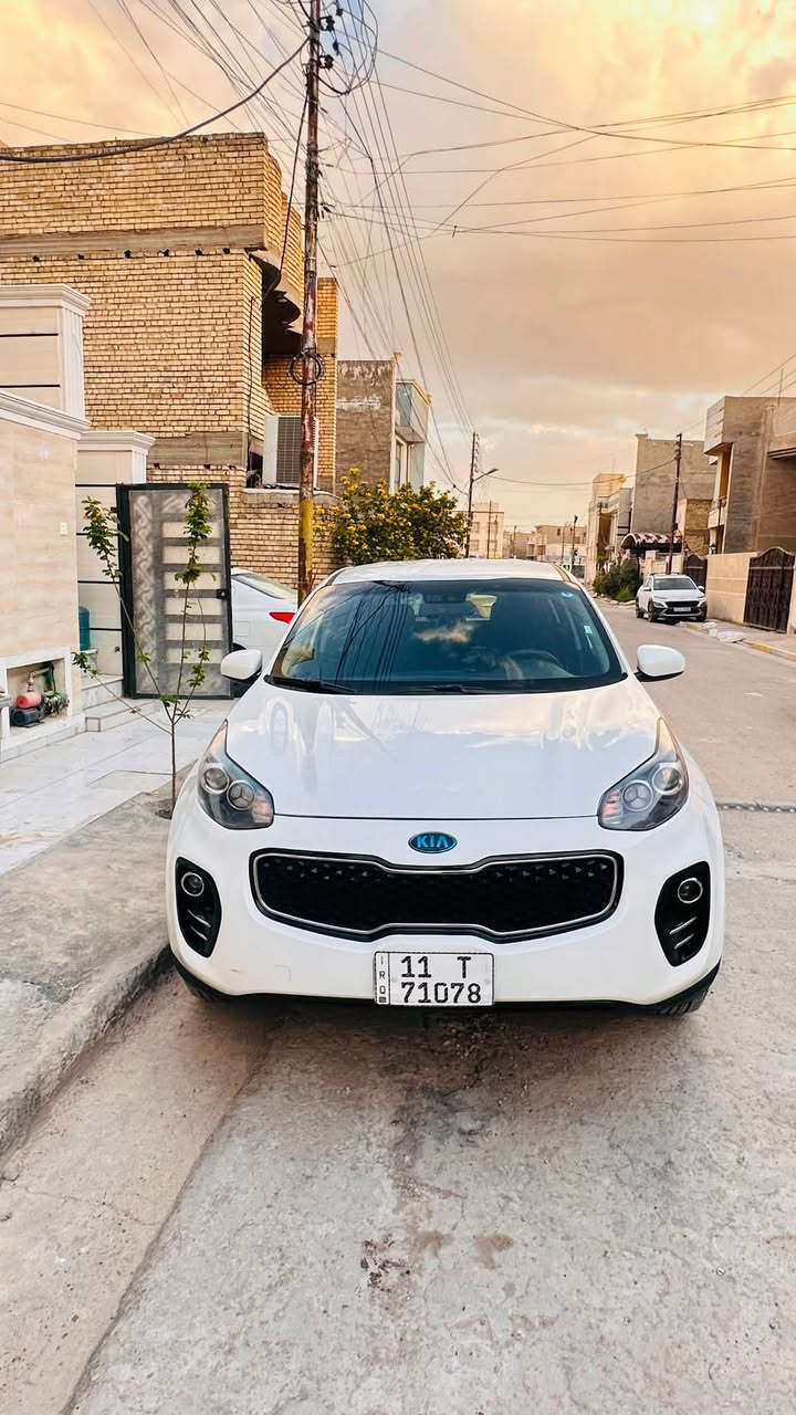السلام عليكم 
Kia Sportage
وارد امريكي موديل 2018 
محرك 2400 GDI
نص مواصفات 
تبريد قطعتين
شاشه وكامره خلفية
تحكم ستيرن 
3 وضعيات قيادة
السياره عليها ادامة كامله 
عليها بوليش جديد
حادثها ربع الدعامية فقط
رقم بغداد الجديد

مكلف بالنشر  للاستفسار 
***********
