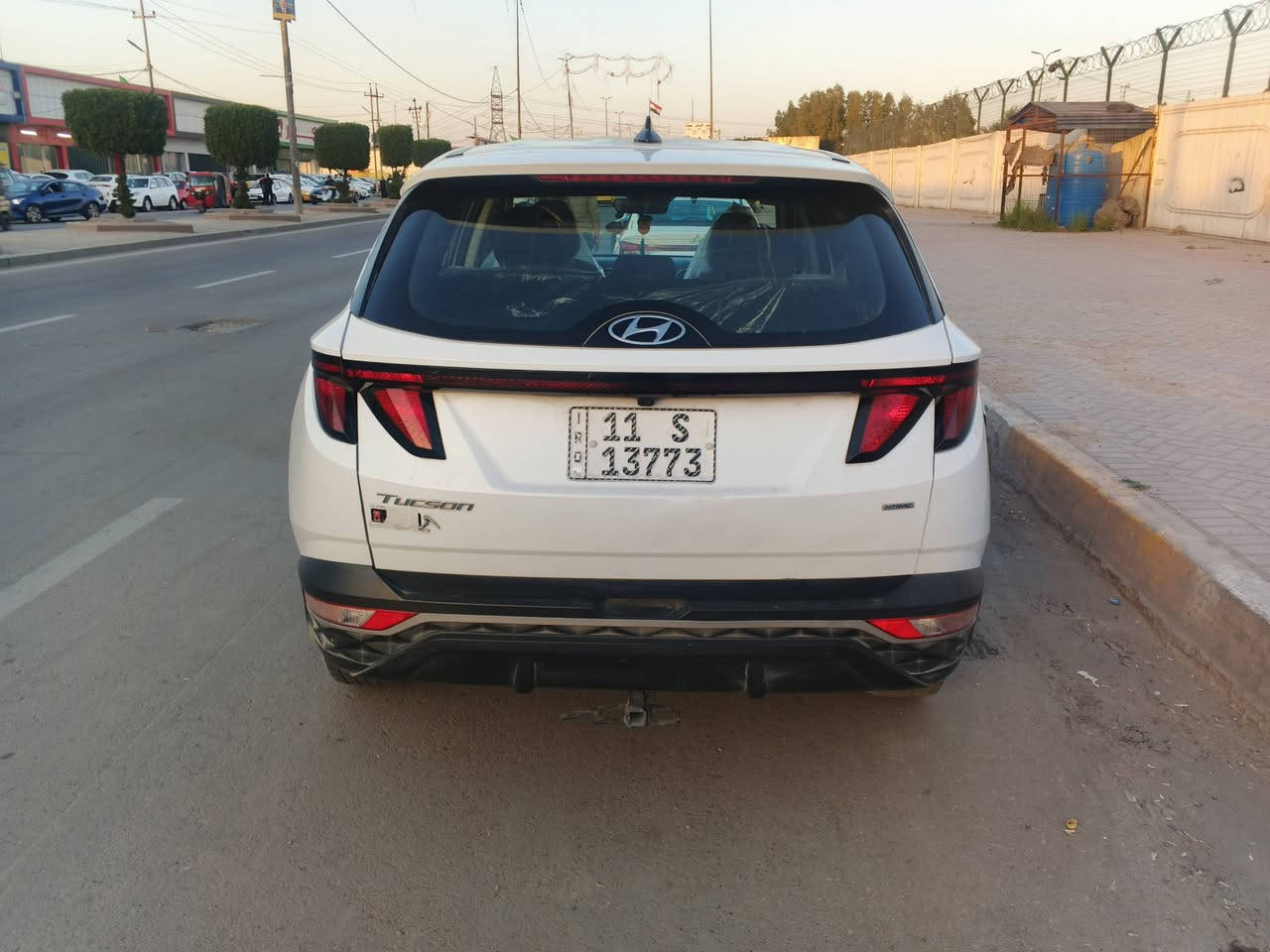 السلام عليكم سياره توسان وارد امريكي موديل 2022 حادث باب جاملغ خلفي ‏‪***********‬‏
