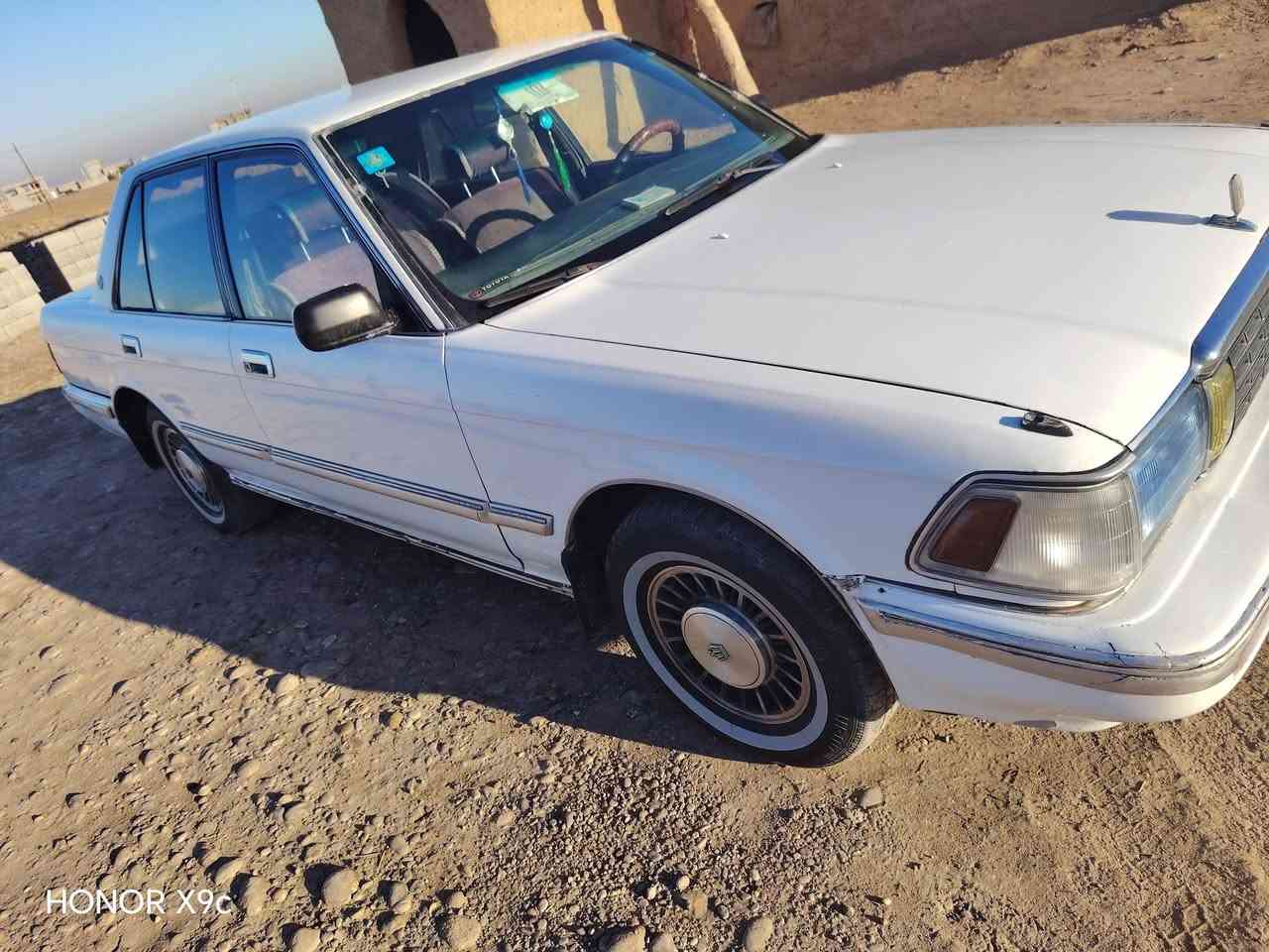 السلام عليكم #للبيع سيدان موديل 89 رقم صلاح الدين دولي سنويه ل28 كير ومحرك بطه 2500شرط يسار اصلي صبغ حزام بدون ضربه شرط تحويل ***********
