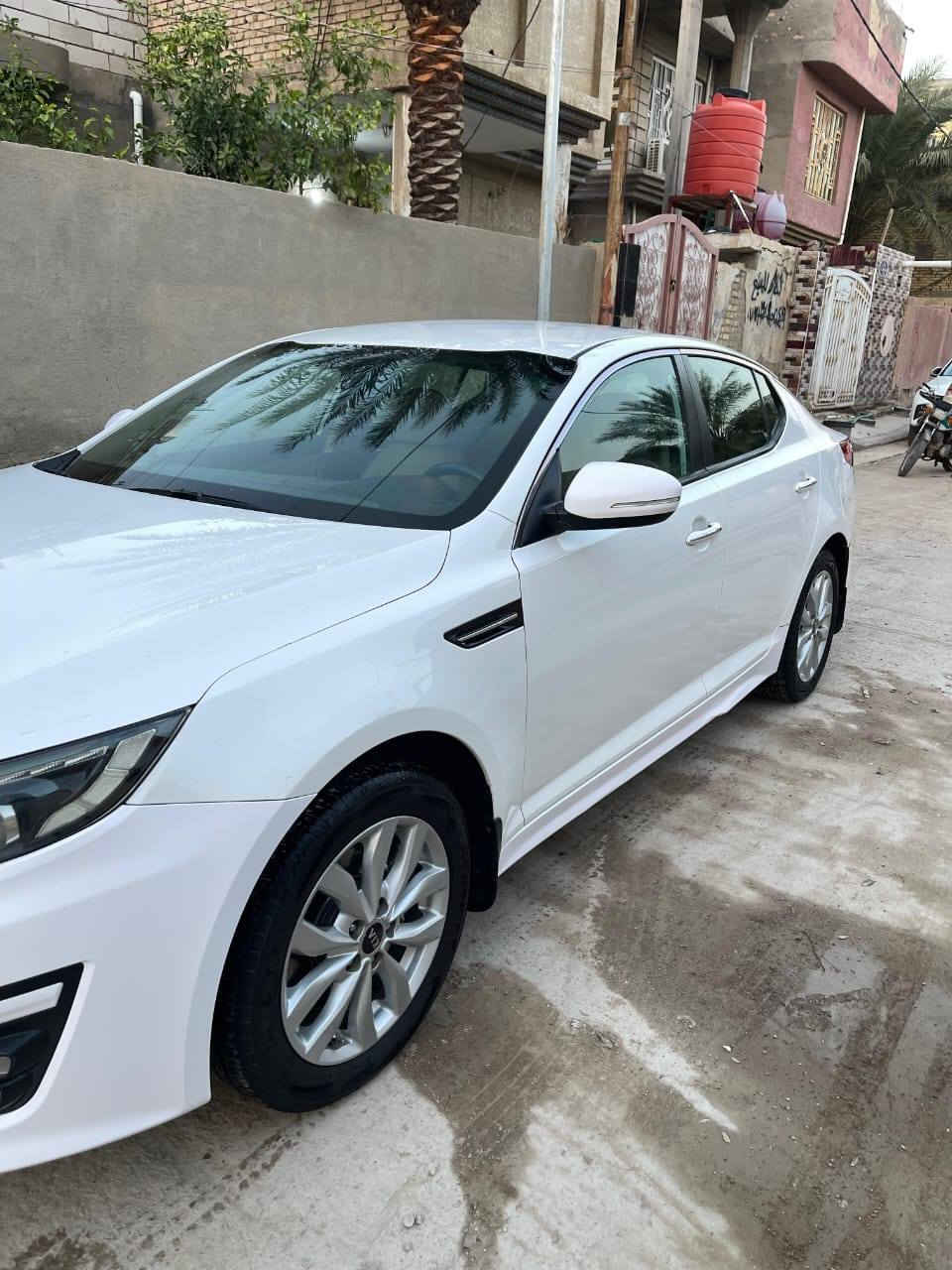 سلام عليكم ورحمة الله وبركاته
وبتما موديل 2014 سياره جديده حيل مكفوله كفاله عامه 
رقم اربيل سنويه نافذه 
مكينه 2400 سياره بصمه 
مكان السيارة واسط النعمانيه الأتصال على رقم 
***********
