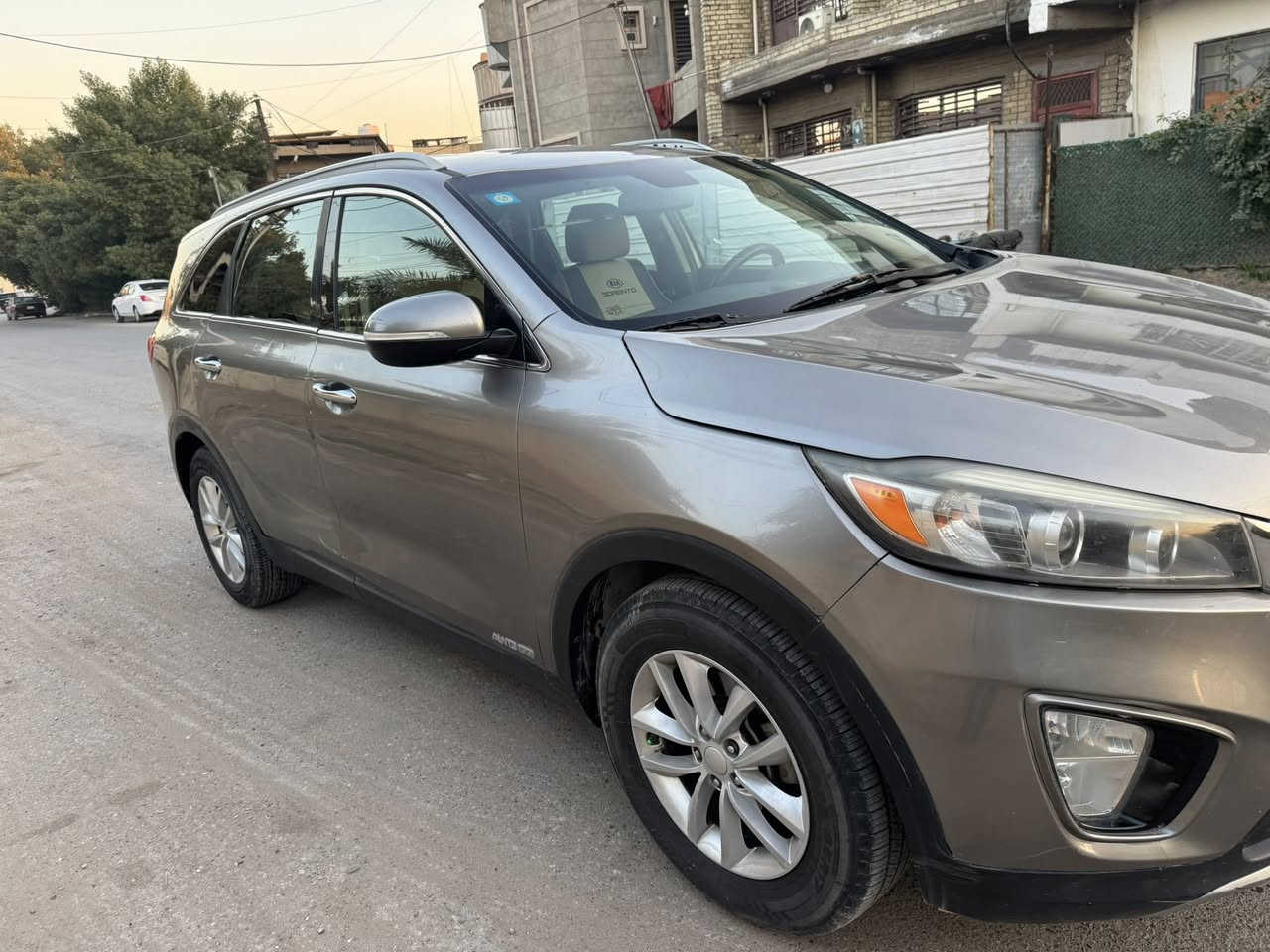 السلام عليكم  حبايب 
اقرة المنشور زين قبل متخابر اخي العزيز 
كيا سورنتو ٢٠١٦ وارد امريكي رقم بغداد
حادثة بابتين وبلعراق صار بيه جاملغ الايسر والبنيد هم اتبدل وانصبغ  وبيه بعض الشخوط مامصلحهن على وظعهن 
المواصفات ؟
سيارة  6 ستة سلندر محرك جبير 
سبعة راكب 
السياره مغلفة جلد ارضية وكشنات 
تحكمات استيرن كاملة 
شاشة كبيرة تشغل حتى فديو
لايتات زنون الي تعجبك 
كير 
محرك 
تبريد 
كلة جديد ابلادي 
واترايك للبصرة 
مكان السيارة بغداد كرادة 
ملاحظه :؟
السيارة صاحبة متوفي ابو السنوية 
وعندي وكالة من ولده ٢ 
واحد من ولده بعد قاصر نهاية السنة تتحول السيارة  وكالة يسوولك حاضرين مكان السيارة بلكرادة 
السعر ١٣٨ وبيها مجال قليل 
***********
