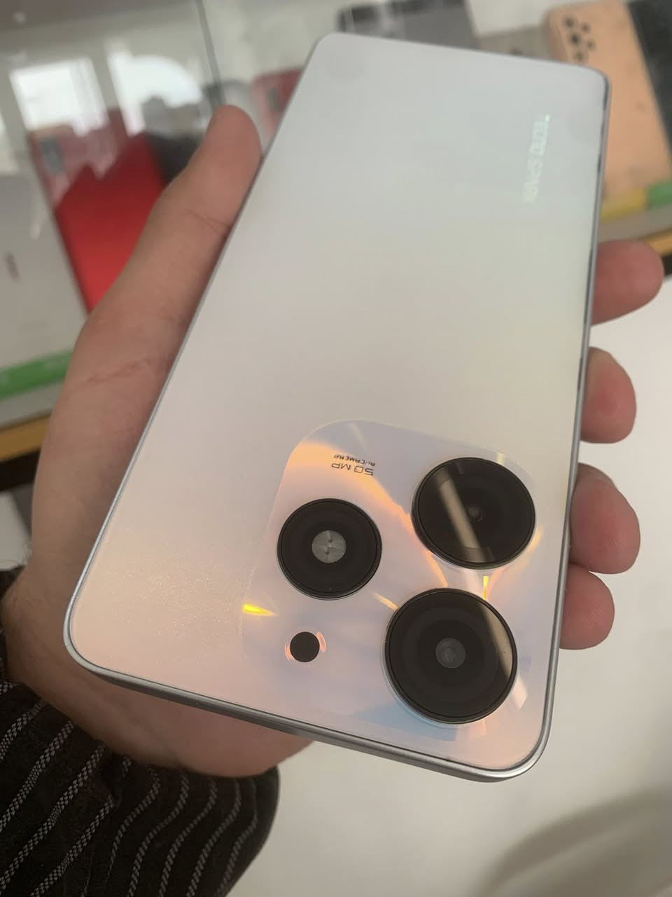 السلام عليكم 
للبيع تكنو سبارك 10 pro ذاكره ٢٥٦ جهاز كلش نضيف كما مبيه للصوره (فقط بي هاي النقطه السوده ) شحن تايبسي بطاريه 5000 غني عن التعريف لون مميز 
السعر ب 100 الف 
مكاني بابل القاسم ع 📍
آستفسار خاص او  *********** 📞
