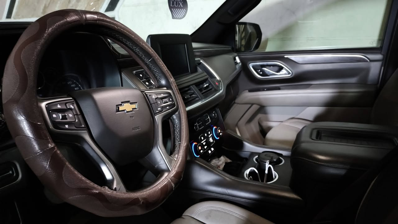 سياره تاهو موديل 21خلجي LS
بسمي 5بصمات 
ثلاجه 
***********
