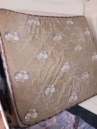 للبيع دوشك نفرين مستخدم السعر 60 الف المراسله والاستفسار 07712396574