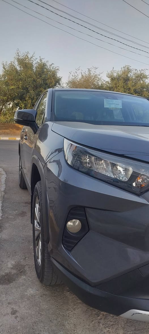 TOYOTA Rav 2022
TOYOTA Rav 2022 
ماشي ١٨ الف ضرر قطعتين تبديل بلادي جاملع وباب سائق بدون دواخل بدون ايرباك ومواصفات معروفه للاستفسار خابر وتدلل ***********
